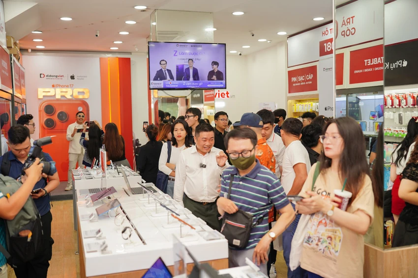 iPhone 17 và iPhone Air ra mắt đã thúc đẩy nhu cầu nâng cấp, khiến lượng hàng iPhone cũ dồi dào và giá rẻ hơn.