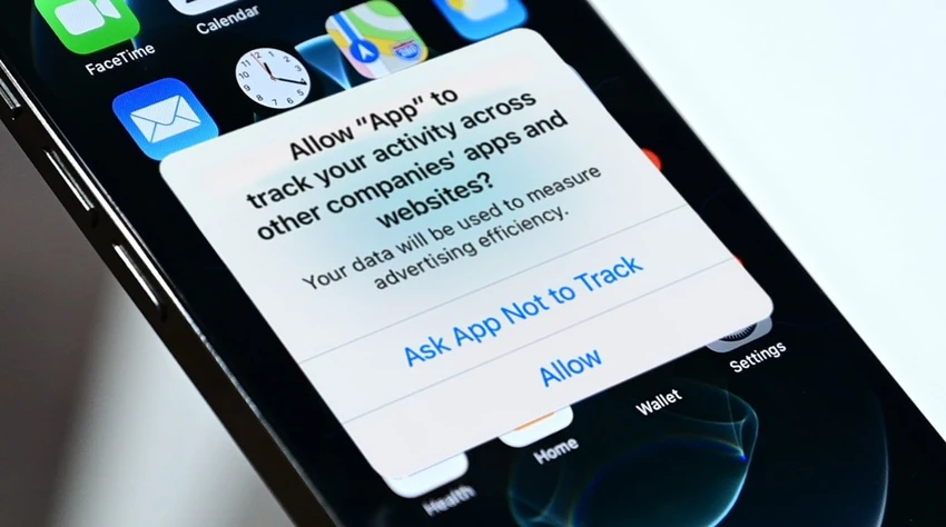 Tính năng trên iPhone giúp ngăn chặn các ứng dụng theo dõi người dùng.