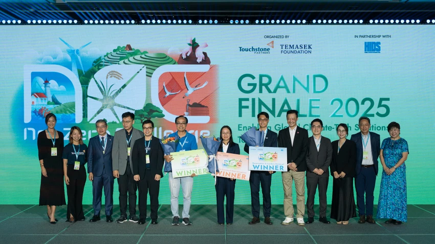 Các đội đạt giải trong vòng chung kết cuộc thi Thách thức Net Zero 2025.