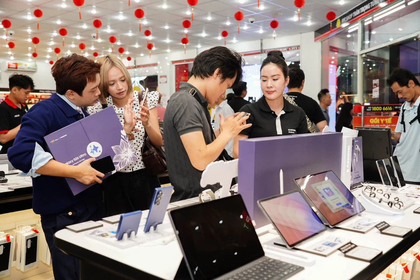 mo-ban-samsung-galaxy-s6-series.jpg