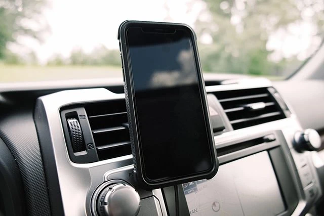 gia-do-dien-thoai-o-to.jpeg