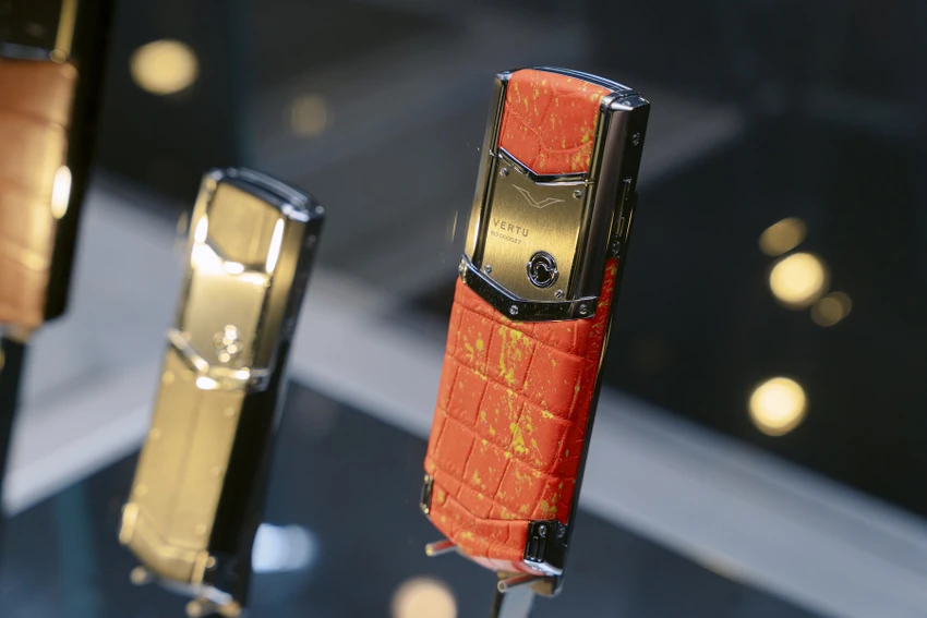 tin-cong-nghe-6-4-smartphone-cao-cap-vertu-1.JPG