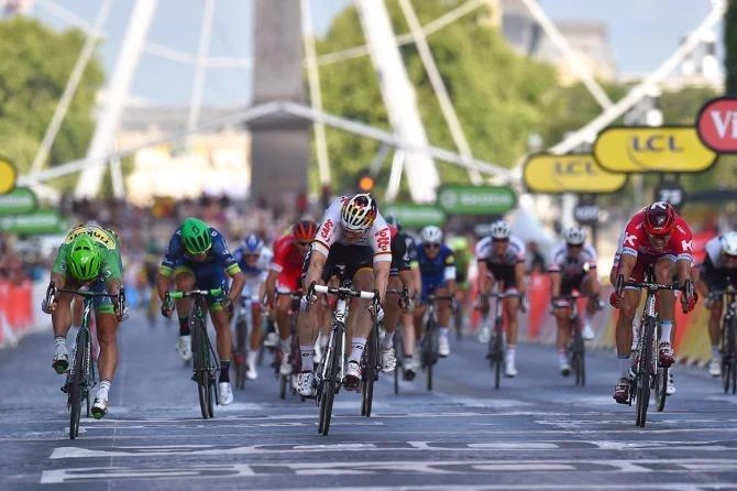 Với cú nước rút đánh bại Peter Sagan và Alexander Kristoff, Andre Greipel (Lotto Soudal) giành chiến thắng chặng thi đấu cuối.
