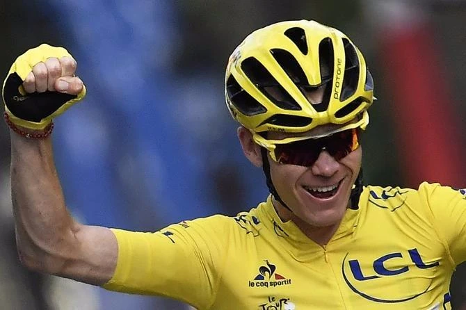Froome có tổng thời gian thi đấu ít nhất 89 giờ 4’48” tạo ra cách biệt với hai kình phùng địch thủ Romain Bardet (AG2R La Mondiale) và Nairo Quintana (Movistar) tới hơn 4 phút trên bảng tổng sắp áo vàng.