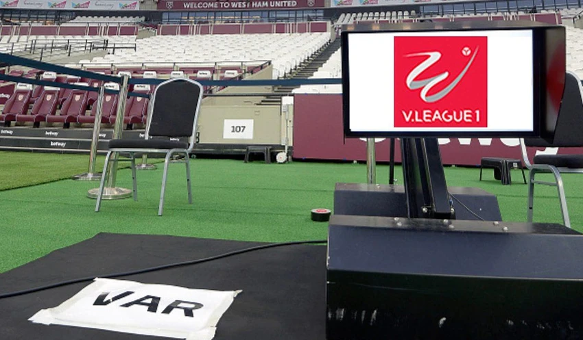 Liverpool tổn thất trước Siêu cúp UEFA; V-League không... VAR ảnh 1