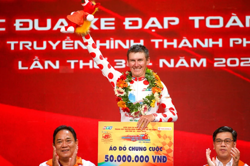 Áo chấm đỏ - Vua leo núi thuộc về Igor Frolov.
