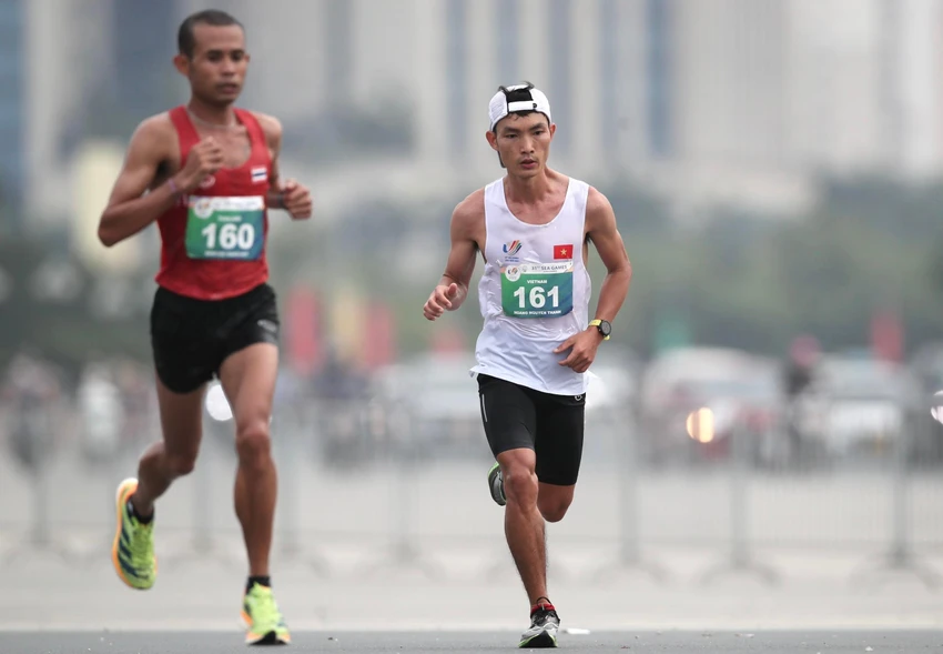 Hoàng Nguyên Thanh giành HCV thứ 20 cho điền kinh Việt Nam tại SEA Games 31. ẢNH: ANH PHƯƠNG Hoàng Nguyên Thanh giành HCV thứ 20 cho điền kinh Việt Nam tại SEA Games 31. ẢNH: ANH PHƯƠNG