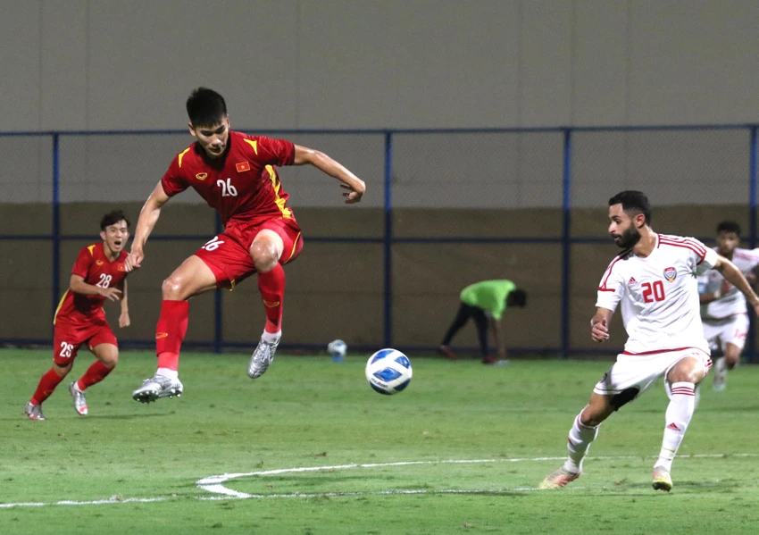 Tiền đạo Nhâm Mạnh Dũng trong trận giao hữu gặp U-23 UAE. Ảnh: VFF Tiền đạo Nhâm Mạnh Dũng trong trận giao hữu gặp U-23 UAE. Ảnh: VFF