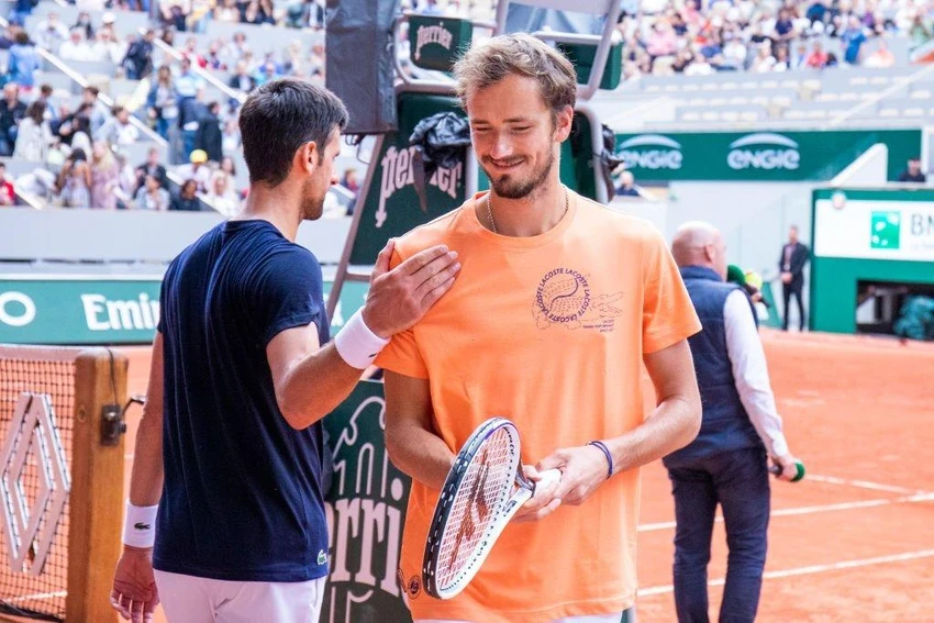 Djokovic chưa chắc có mặt trong khi Medvedev được chào đón tại Mỹ mở rộng 2022. Ảnh: GETTY Djokovic chưa chắc có mặt trong khi Medvedev được chào đón tại Mỹ mở rộng 2022. Ảnh: GETTY