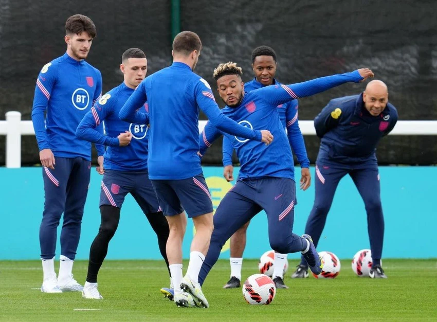 Thế hệ tuyển thủ Anh hiện tại nổi bật về cá tính. Beckham