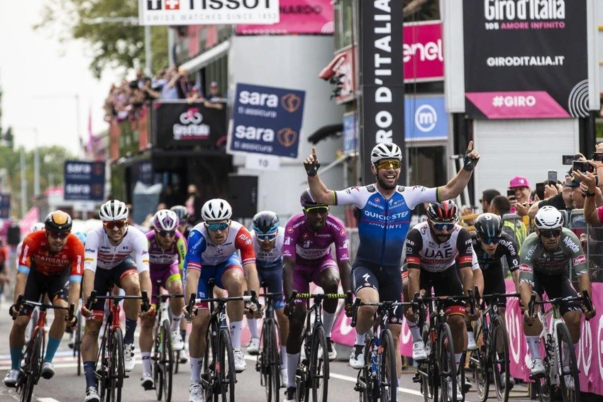 Cavendish vừa giành một chặng thắng tại Giro d'Italia. Ảnh: GETTY Cavendish vừa giành một chặng thắng tại Giro d'Italia. Ảnh: GETTY