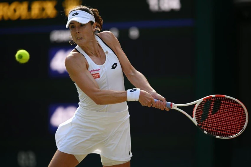 Alize Cornet cũng từng khiến cựu số 1 thế giới Serena Williams sớm rời Wimbledon 2014. Ảnh: GETTY