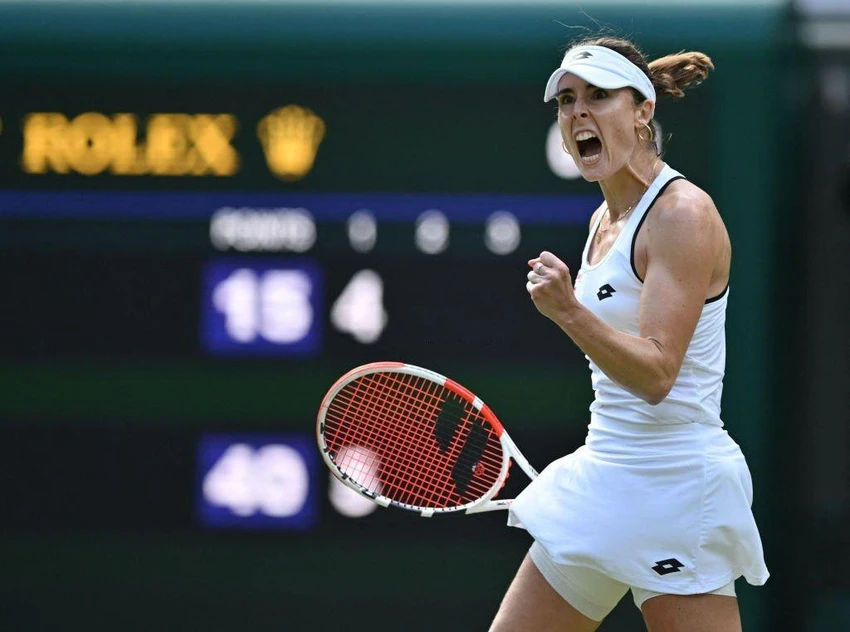 Đàn chị 32 tuổi - Alize Cornet bất ngờ loại Swiatek khỏi vòng 3 Wimbledon. Ảnh: GETTY