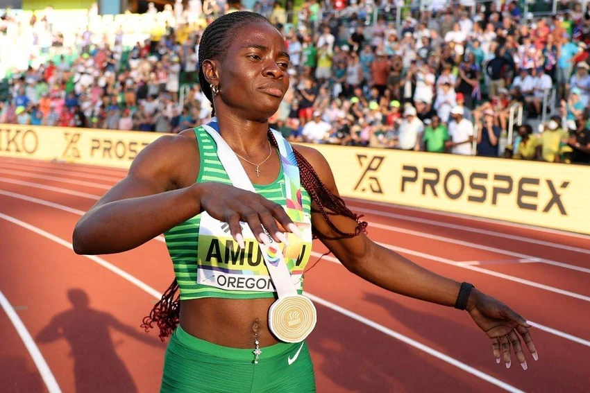 Tobi Amusan giành chức vô địch 100 m rào thế giới... Tobi Amusan giành chức vô địch 100 m rào thế giới...