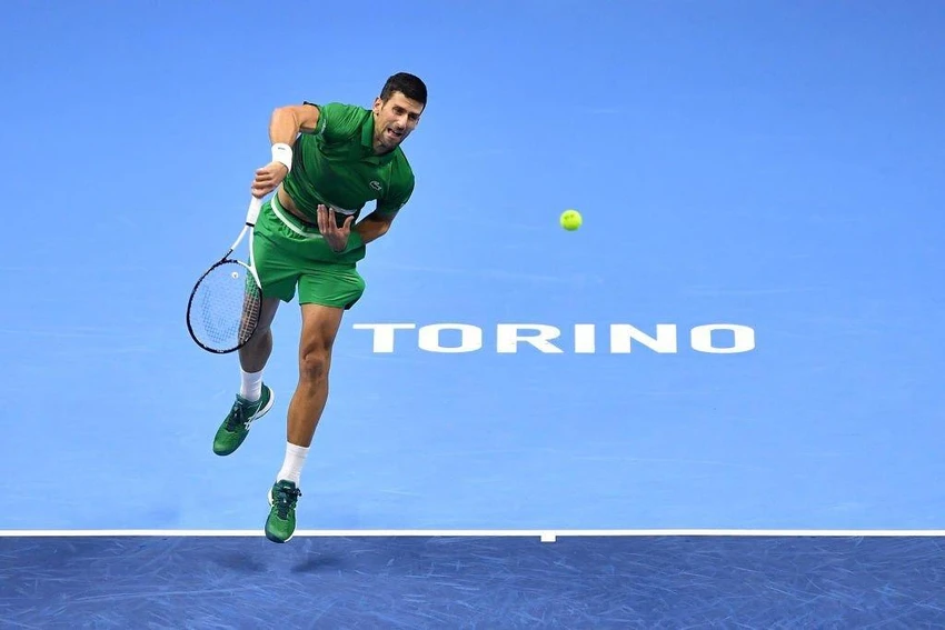Cựu số 1 thế giới giao bóng cực hoàn hảo. Ảnh: GETTY Djokovic giao bóng