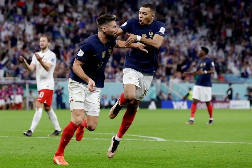 Bộ đôi săn bàn của tuyển Pháp, Giroud và Mbappe. Ảnh: GETTY Bộ đôi săn bàn của tuyển Pháp, Giroud và Mbappe. Ảnh: GETTY