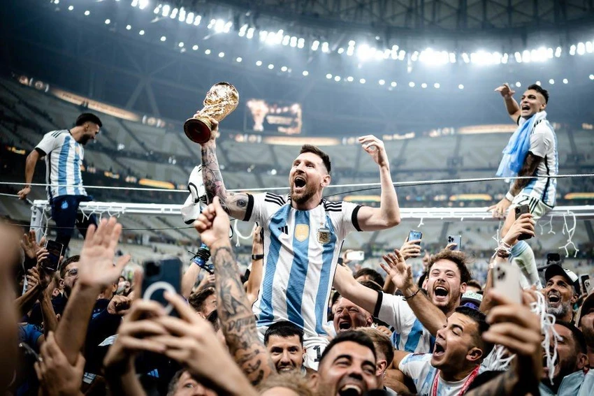 Messi hoàn tất bộ sưu tập đồ sộ với chức vô địch World Cup 2022. Ảnh: GETTY Messi hoàn tất bộ sưu tập đồ sộ với chức vô địch World Cup 2022. Ảnh: GETTY