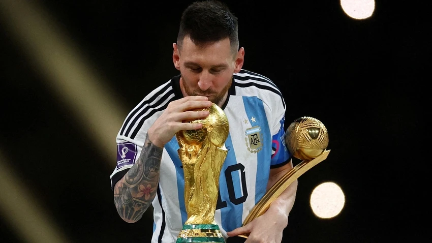 Messi là cầu thủ vĩ đại nhất mọi người đại trong mắt HLV Guardiola. Ảnh: REUTERS Messi là cầu thủ vĩ đại nhất mọi người đại trong mắt HLV Guardiola. Ảnh: REUTERS