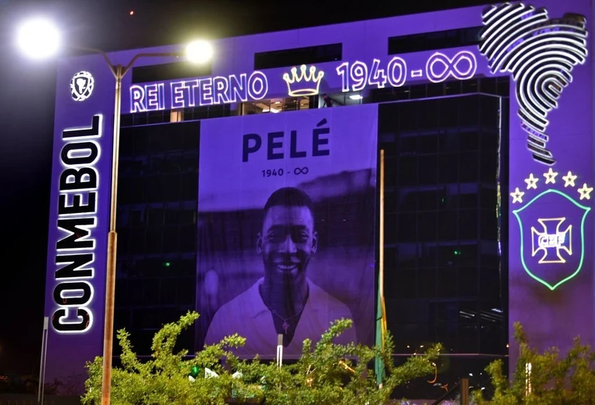 "Vua bóng đá" Pele đã trở nên bất tử trong lòng người hâm mộ bóng đá toàn cầu. Ảnh: GETTY "Vua bóng đá" Pele đã trở nên bất tử trong lòng người hâm mộ bóng đá toàn cầu. Ảnh: GETTY