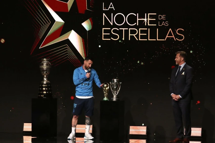 Messi tham dự lễ bốc thăm Copa Libertadores. Ảnh: GETTY Messi tham dự lễ bốc thăm Copa Libertadores. Ảnh: GETTY