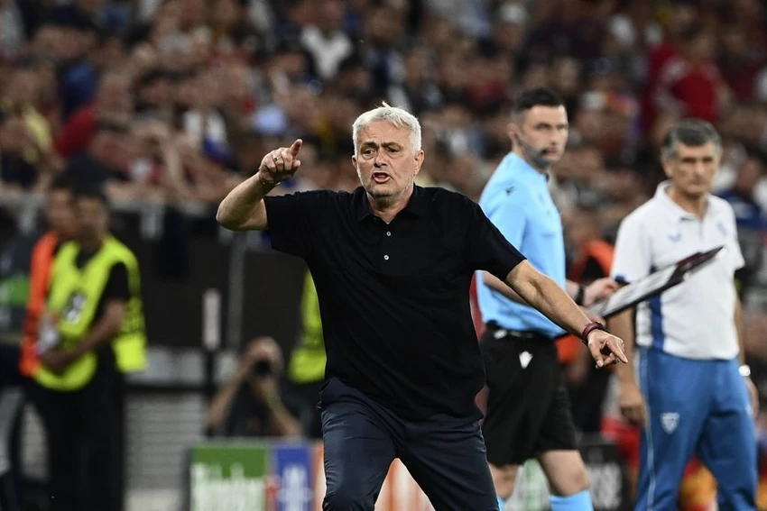 Phản ứng của "phù thủy" Mourinho tại chung kết Europa League. Ảnh: GETTY Phản ứng của "phù thủy" Mourinho tại chung kết Europa League. Ảnh: GETTY