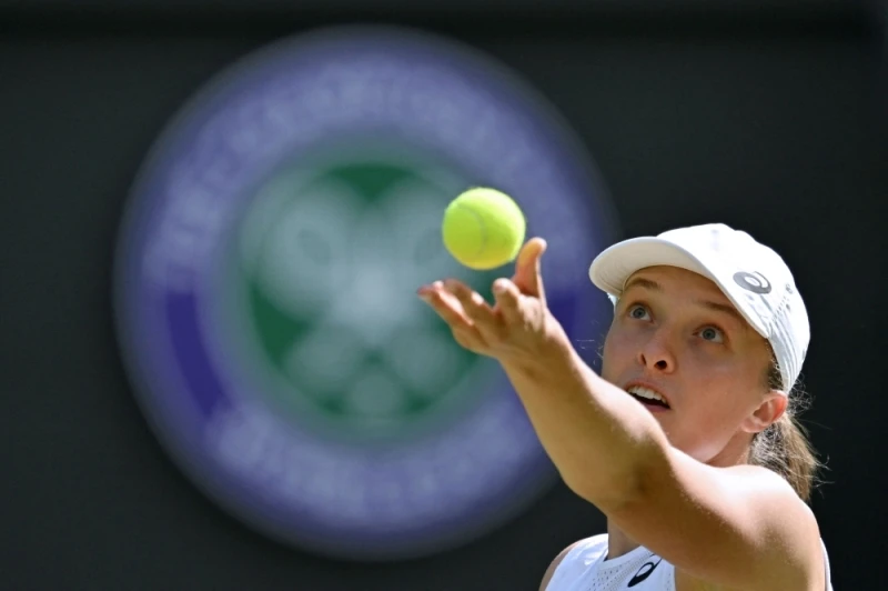 Swiatek chưa bao giờ vượt qua vòng 4 Wimbledon. Ảnh: REUTERS