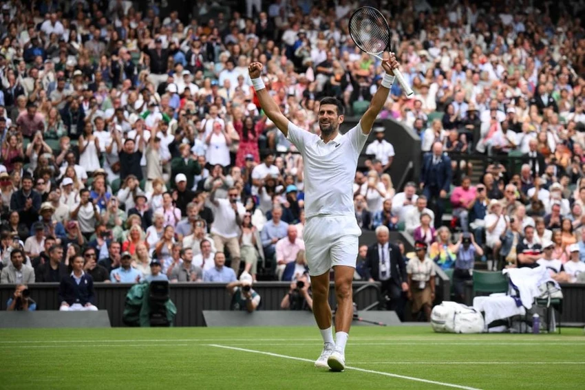 Hạt giống số 2 ăn mừng trận thắng thứ 31 liên tiếp tại Wimbledon. Ảnh: GETTY