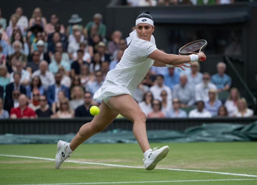Tay vợt người Tunisia, Ons Jabeur lần thứ 3 liên tiếp nhận thất bại tại chung kết Grand Slam. Ảnh: GETTY Tay vợt người Tunisia, Ons Jabeur lần thứ 3 liên tiếp nhận thất bại tại chung kết Grand Slam. Ảnh: GETTY