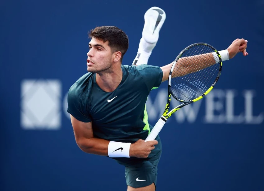 Nhà vô địch Wimbledon có trận trở lại khó khăn trên mặt sân cứng. Ảnh: GETTY Nhà vô địch Wimbledon có trận trở lại khó khăn trên mặt sân cứng. Ảnh: GETTY