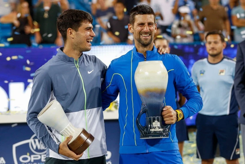 Alcaraz sắp đánh mất vị trí dẫn đầu thế giới vào tay Djokovic. Ảnh: GETTY Alcaraz sắp đánh mất vị trí dẫn đầu thế giới vào tay Djokovic. Ảnh: GETTY