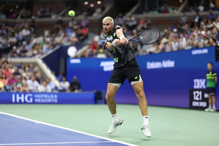 Borna Gojo dừng bước tại vòng 4 Mỹ mở rộng trước một Djokovic quá mạnh. Ảnh: GETTY Borna Gojo dừng bước tại vòng 4 Mỹ mở rộng trước một Djokovic quá mạnh. Ảnh: GETTY