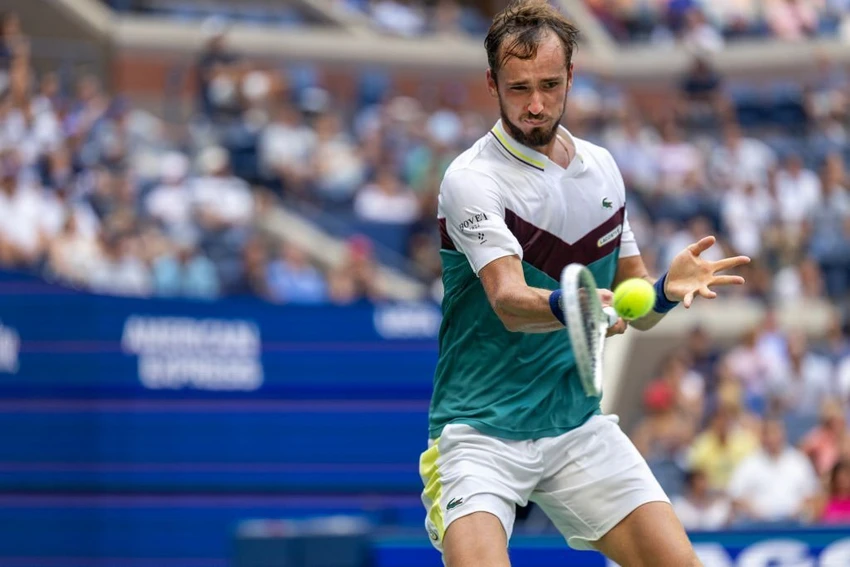 Daniil Medvedev tranh vé vào chung kết Mỹ mở rộng với Alcaraz. Ảnh: GETTY Daniil Medvedev tranh vé vào chung kết Mỹ mở rộng với Alcaraz. Ảnh: GETTY