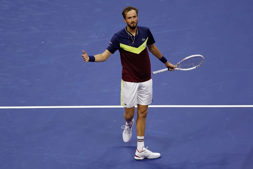 Tay vợt người Nga chóe6 chỗ Alcaraz tái đấu Djokovic ở chung kết. Ảnh: GETTY Tay vợt người Nga chóe6 chỗ Alcaraz tái đấu Djokovic ở chung kết. Ảnh: GETTY