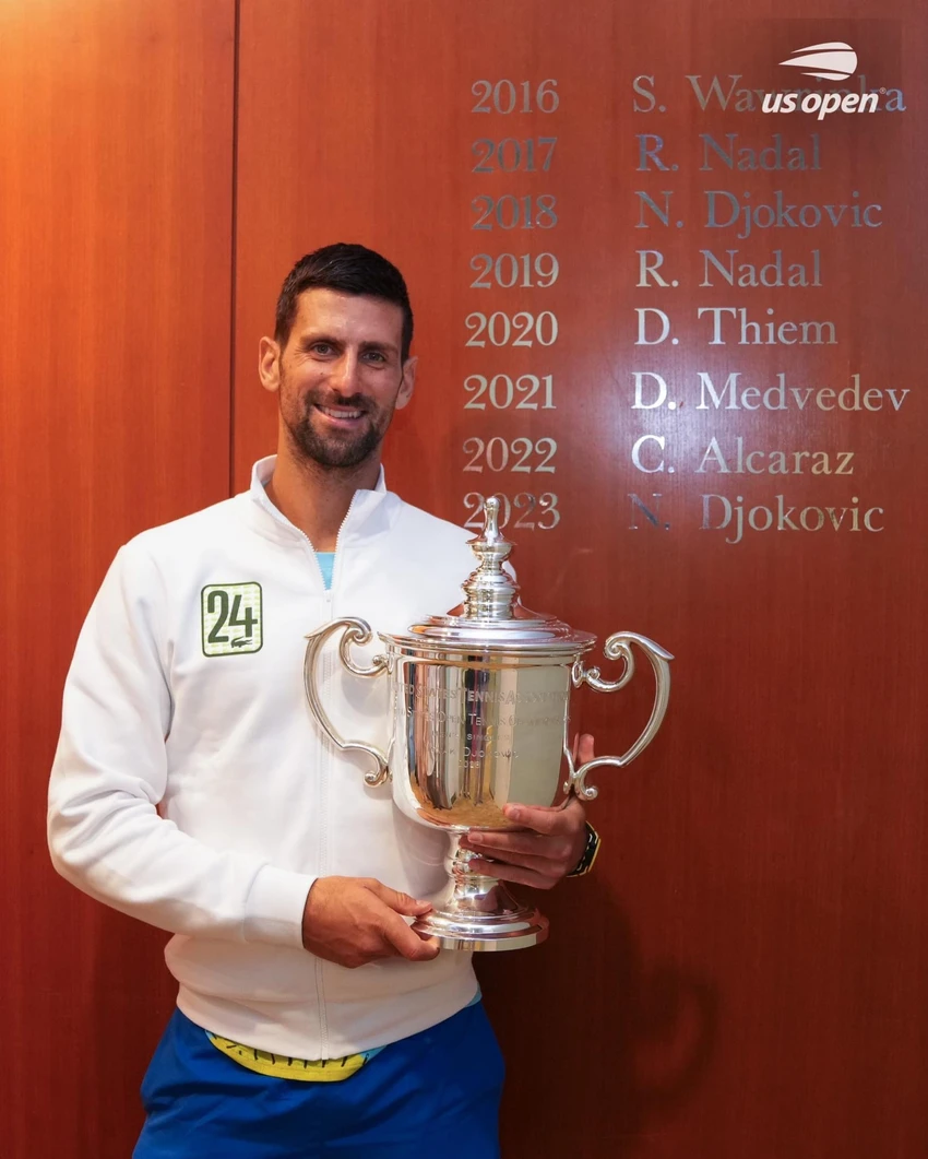 Djokovic và chiếc cúp vô địch giải Mỹ mở rộng. Ảnh: US.Open Djokovic và chiếc cúp vô địch giải Mỹ mở rộng. Ảnh: US.Open
