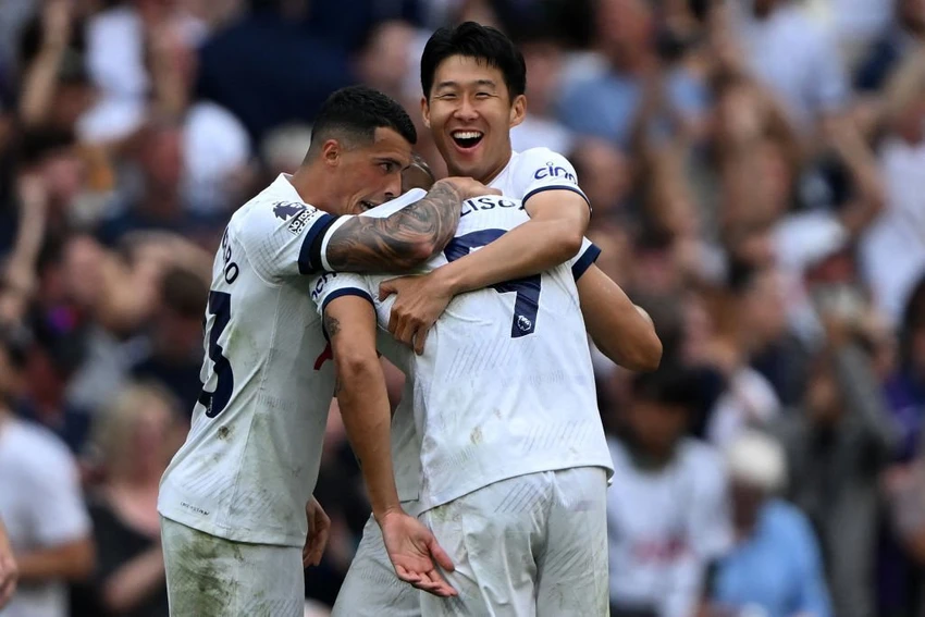 son-heungmin-richarlison-2.jpeg