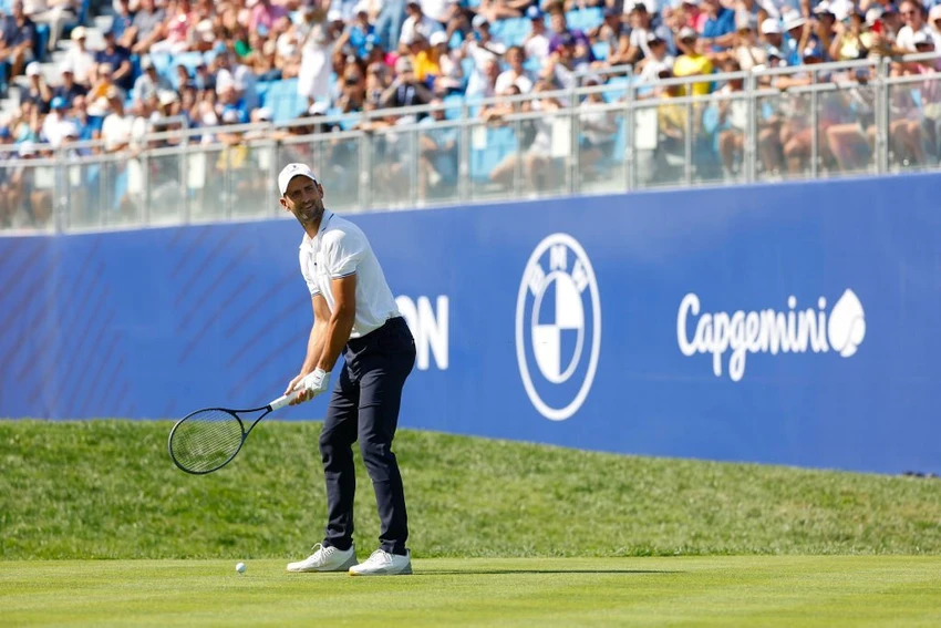 novak-djokovic-choi-golf-bang-vot-tennis.jpg