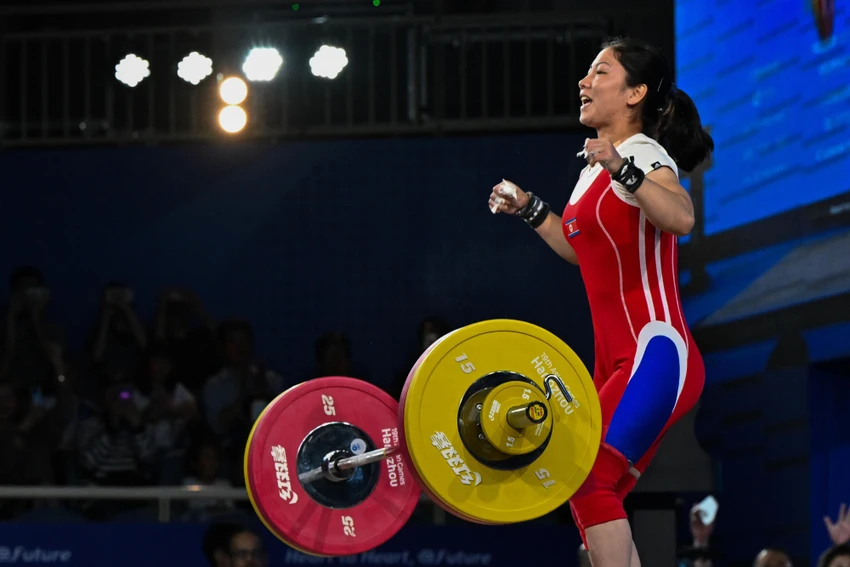 kang-hyong-yong-hcv-asiad-pha-ky-luc-the-gioi.jpeg