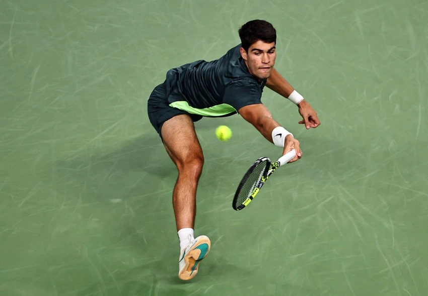dimitrov-ly-giai-chien-thang-nguoc-dong-loai-alcaraz-2.jpg