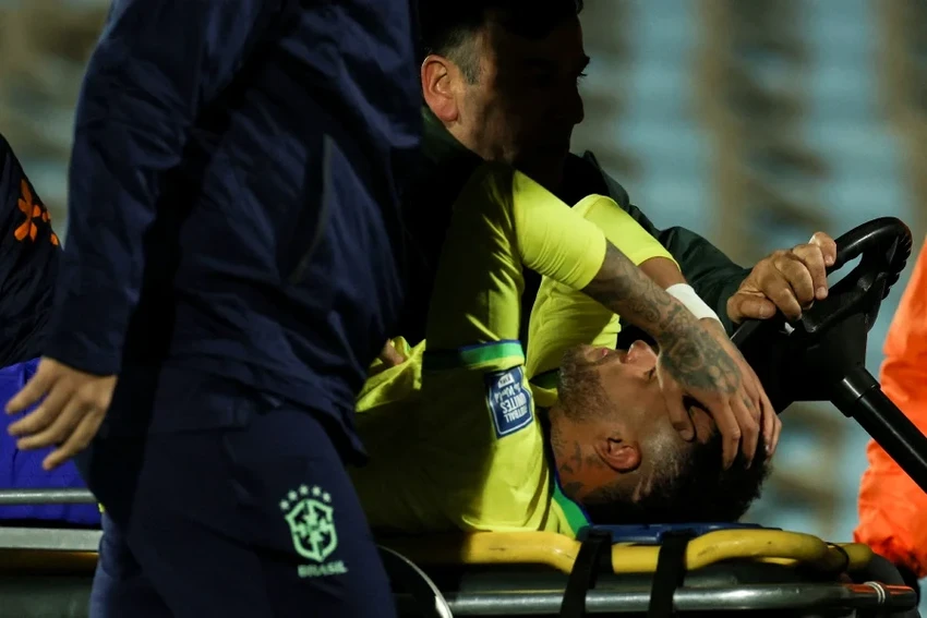 neymar-bi-dut-day-chang-va-vo-sun-chem-1.jpeg
