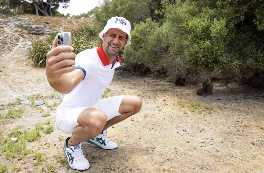 djokovic lập dị