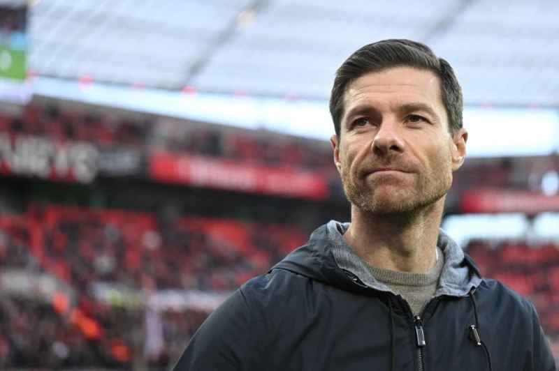 Alonso dẫn dắt Liverpool