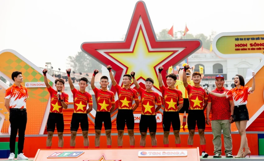 cup-truyen-hinh-xuat-quan-ram-ro-2.jpg