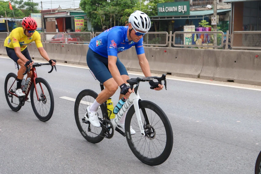 petr-rikunov-thong-tri.jpg
