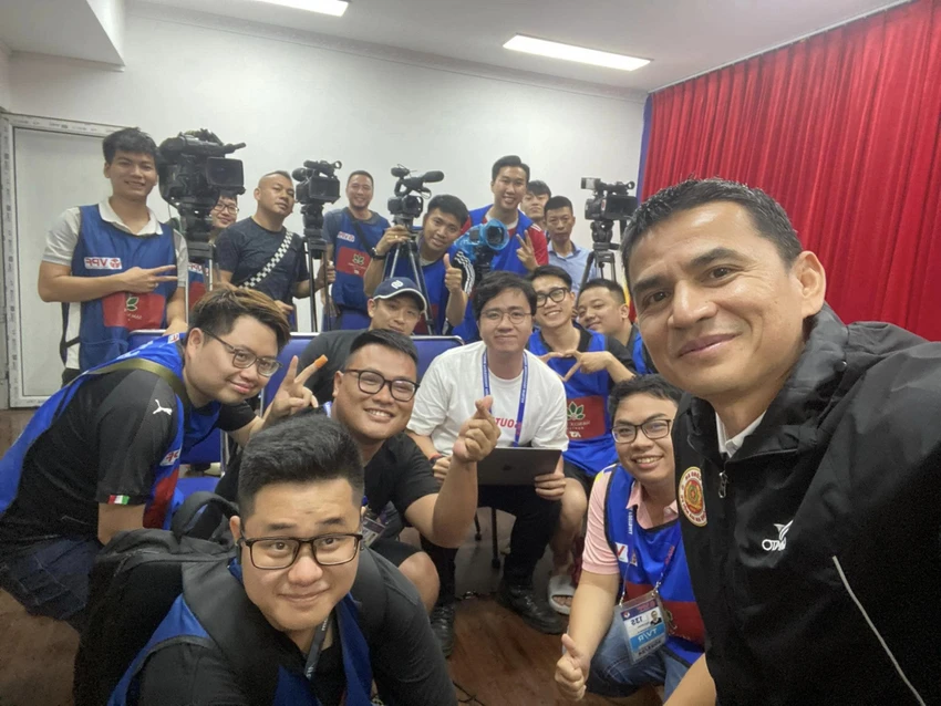 kiatisak-voi-va-chia-tay-bau-duc-1.jpg
