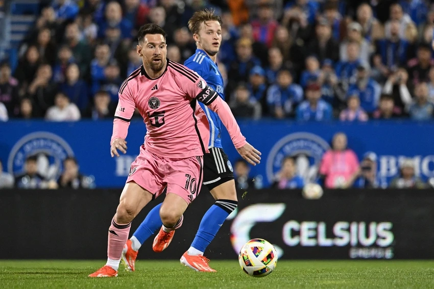 mức lương của Messi