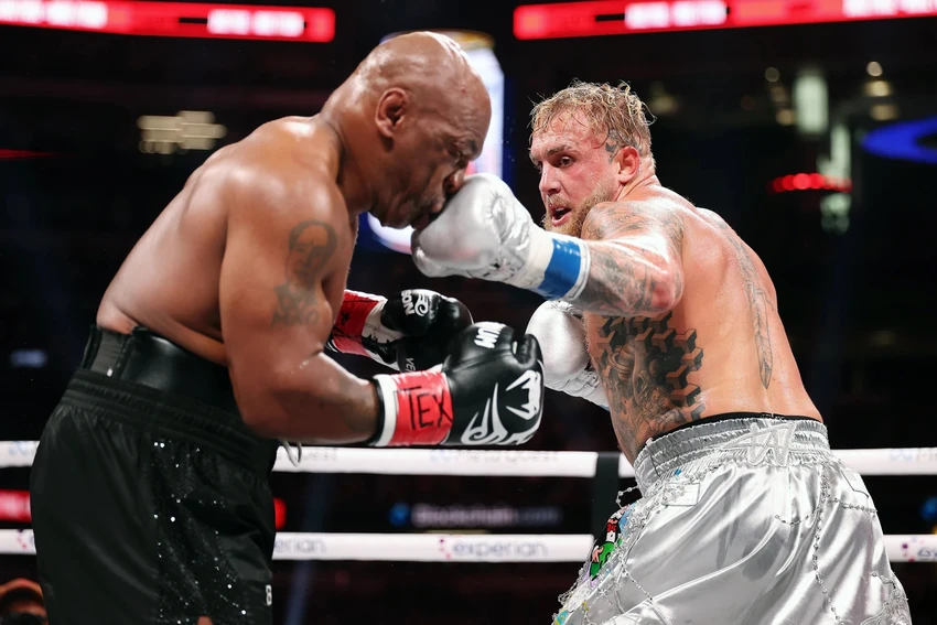cựu vô địch hạng nặng Mike Tyson