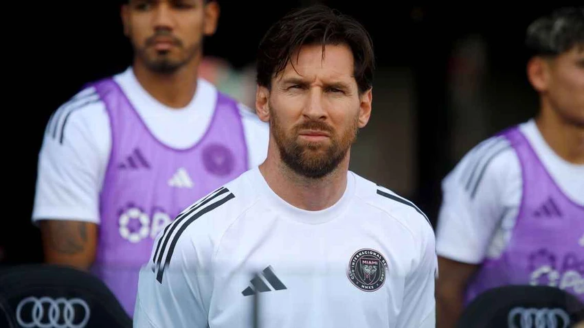 Messi chia tay đội tuyển Argentina