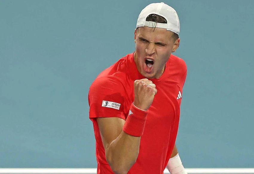 mensik-miami-2025-final-roar.jpg