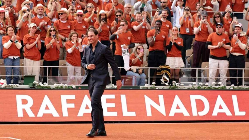 ao-tri-an-nadal-1.jpeg