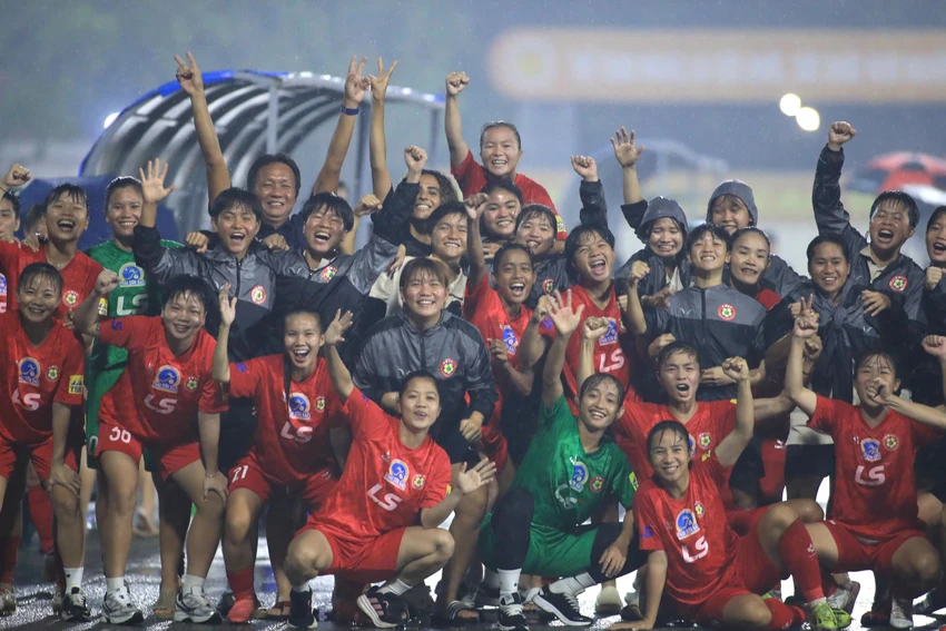 vi-the-so-1-cua-bong-da-nu-viet-nam-2.jpg